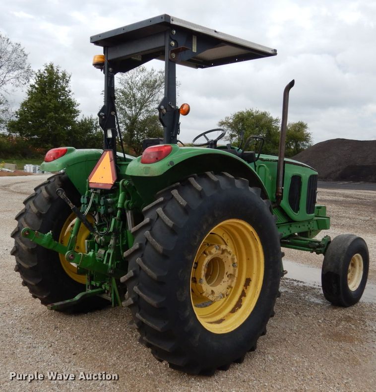 image for item KI9546 2002 John Deere 6420  tractor