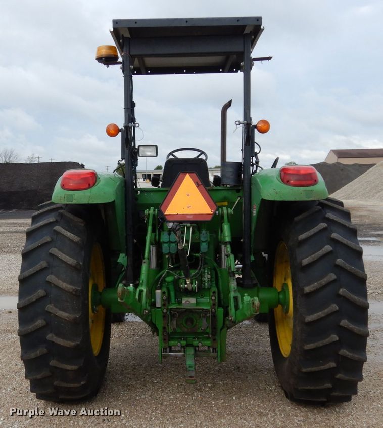 image for item KI9546 2002 John Deere 6420  tractor