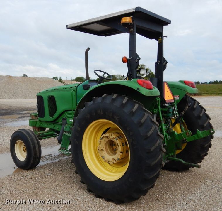 image for item KI9546 2002 John Deere 6420  tractor