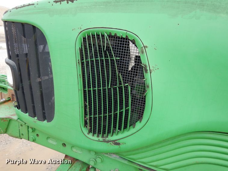 image for item KI9546 2002 John Deere 6420  tractor