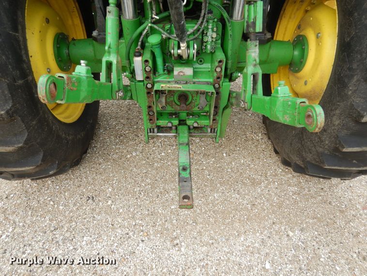 image for item KI9546 2002 John Deere 6420  tractor