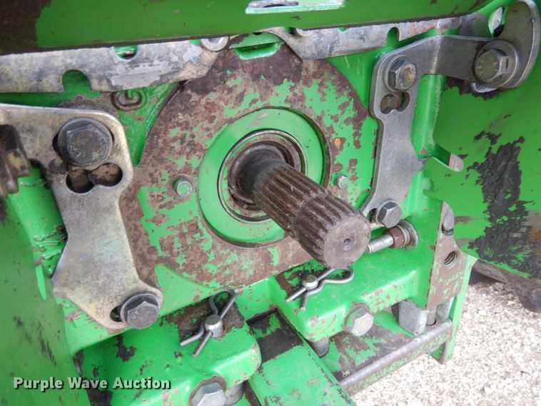 image for item KI9546 2002 John Deere 6420  tractor