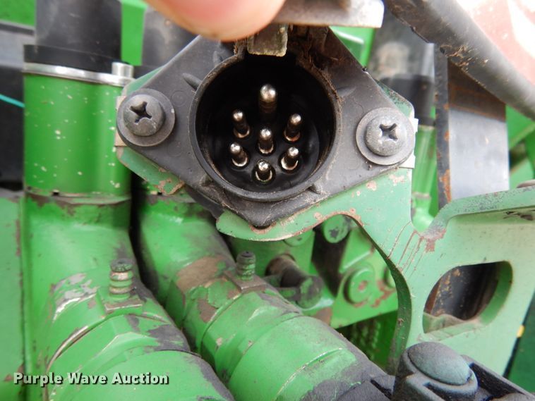 image for item KI9546 2002 John Deere 6420  tractor