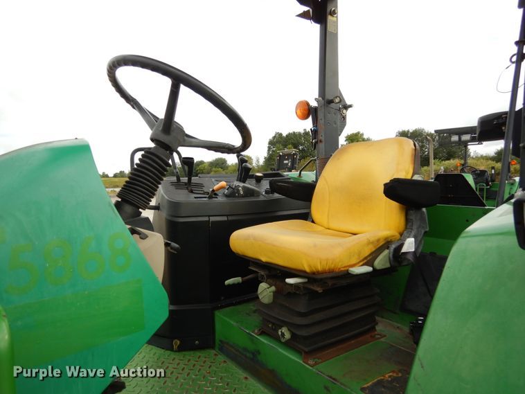 image for item KI9546 2002 John Deere 6420  tractor