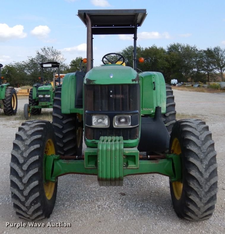 image for item KI9552 2003 John Deere 6615  MFWD tractor