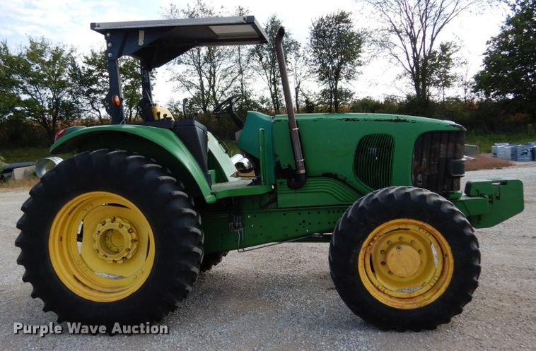 image for item KI9552 2003 John Deere 6615  MFWD tractor