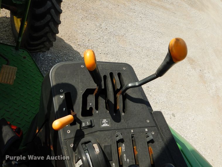 image for item KI9552 2003 John Deere 6615  MFWD tractor