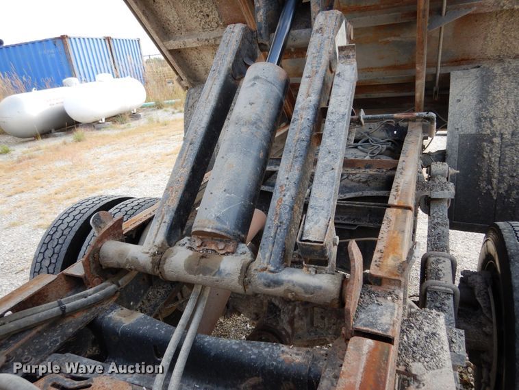 image for item KI9553 2009 Dodge Ram 5500 Heavy Duty  Quad Cab dump truck