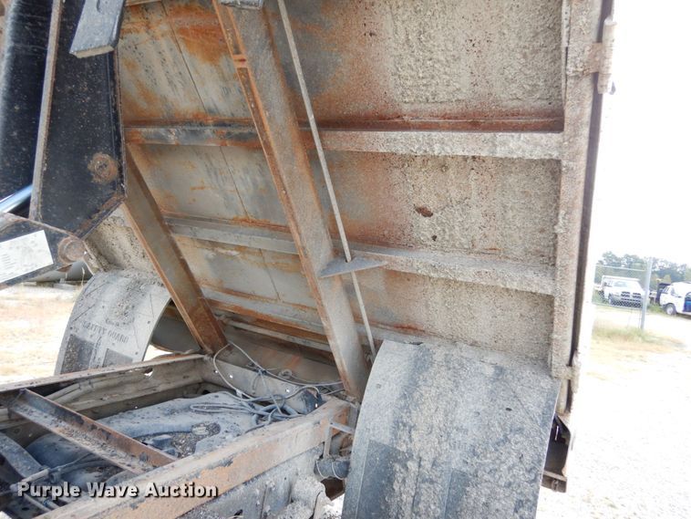 image for item KI9553 2009 Dodge Ram 5500 Heavy Duty  Quad Cab dump truck