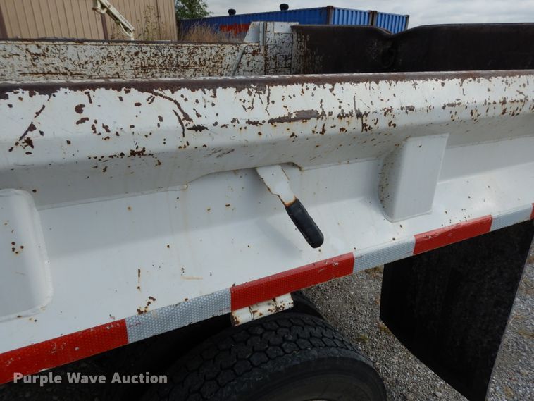 image for item KI9553 2009 Dodge Ram 5500 Heavy Duty  Quad Cab dump truck