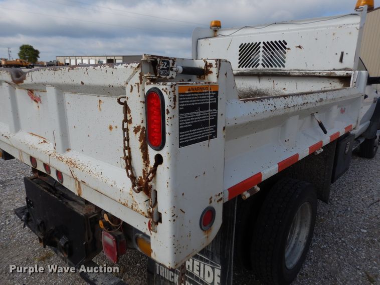 image for item KI9553 2009 Dodge Ram 5500 Heavy Duty  Quad Cab dump truck