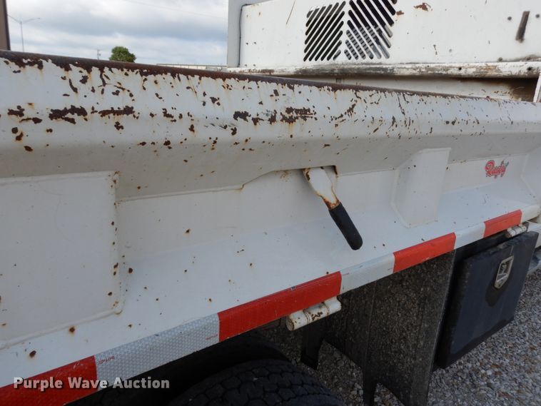 image for item KI9553 2009 Dodge Ram 5500 Heavy Duty  Quad Cab dump truck