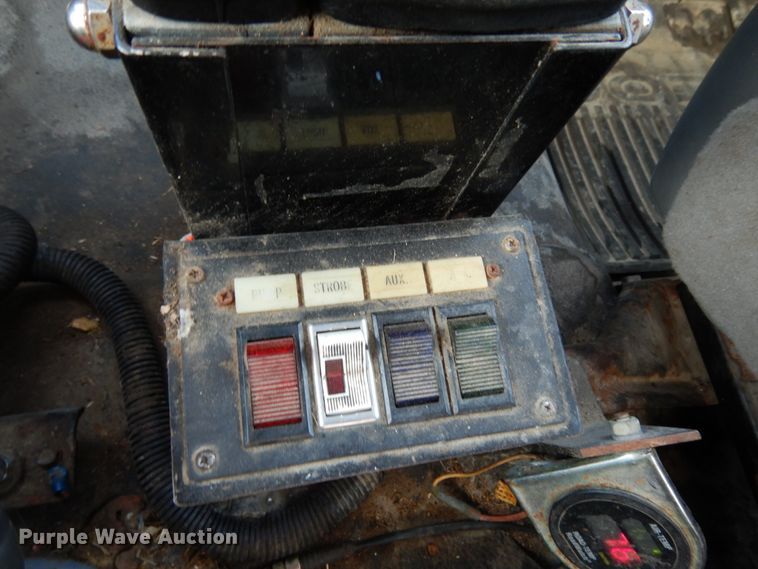 image for item KI9553 2009 Dodge Ram 5500 Heavy Duty  Quad Cab dump truck