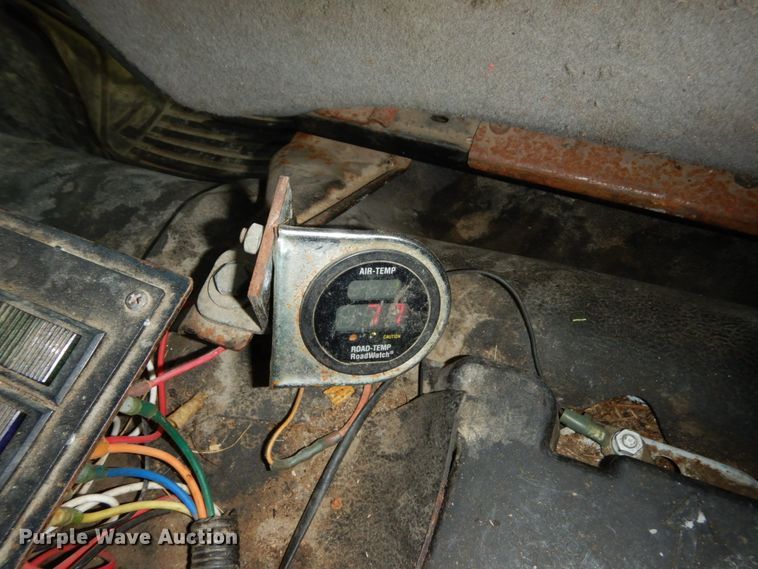 image for item KI9553 2009 Dodge Ram 5500 Heavy Duty  Quad Cab dump truck