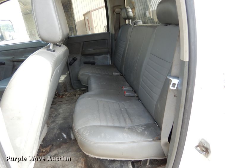 image for item KI9553 2009 Dodge Ram 5500 Heavy Duty  Quad Cab dump truck