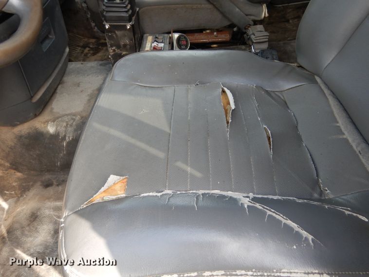 image for item KI9553 2009 Dodge Ram 5500 Heavy Duty  Quad Cab dump truck