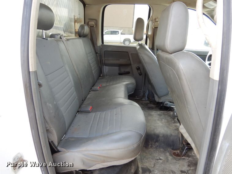 image for item KI9553 2009 Dodge Ram 5500 Heavy Duty  Quad Cab dump truck