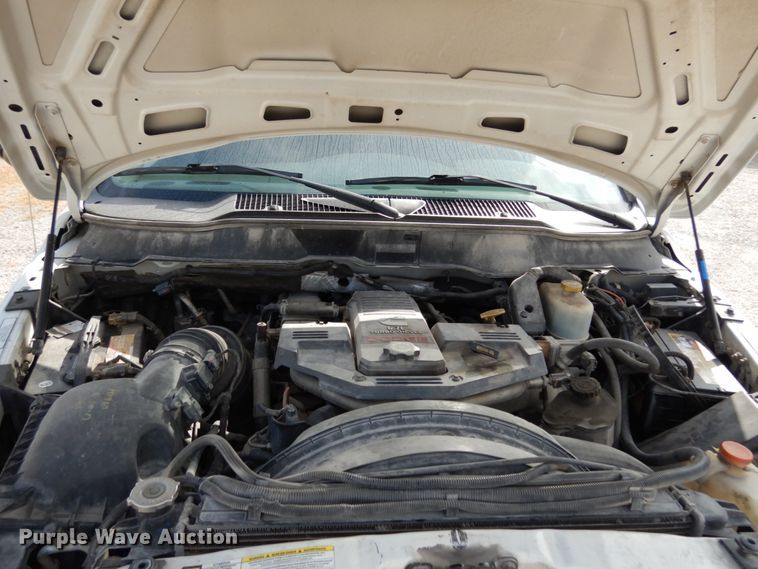 image for item KI9553 2009 Dodge Ram 5500 Heavy Duty  Quad Cab dump truck