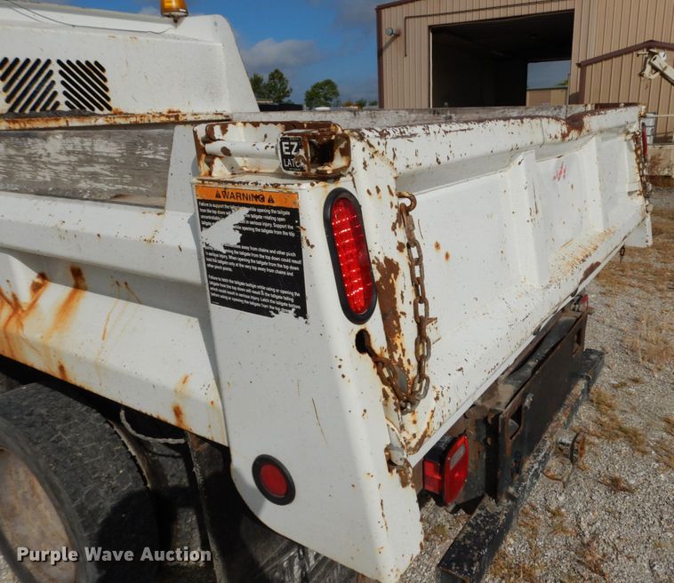 image for item KI9554 2011 Dodge Ram 5500 Heavy Duty  Crew Cab dump truck