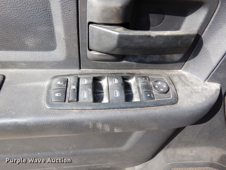 image for item KI9554 2011 Dodge Ram 5500 Heavy Duty  Crew Cab dump truck