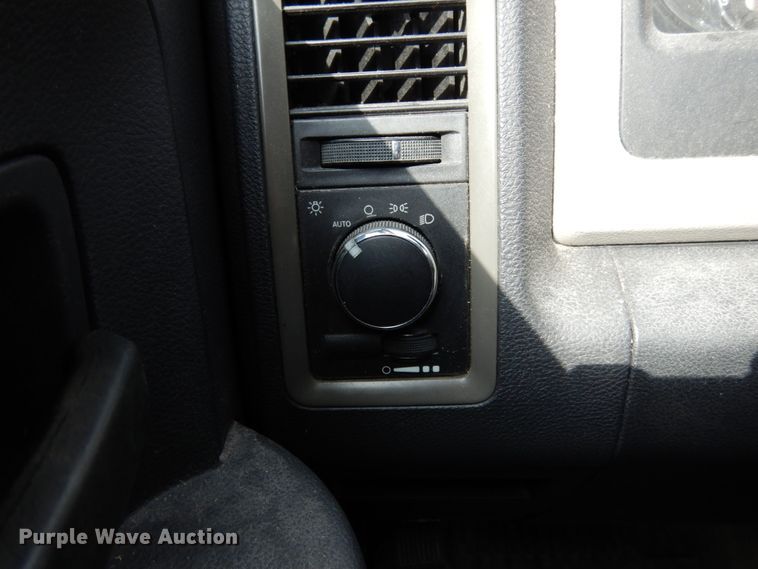 image for item KI9554 2011 Dodge Ram 5500 Heavy Duty  Crew Cab dump truck