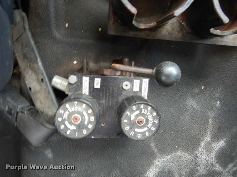 image for item KI9554 2011 Dodge Ram 5500 Heavy Duty  Crew Cab dump truck