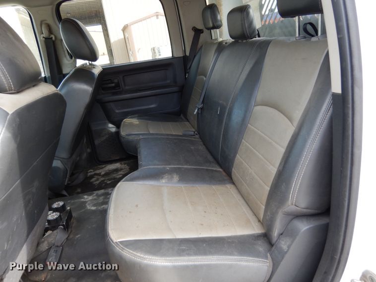 image for item KI9554 2011 Dodge Ram 5500 Heavy Duty  Crew Cab dump truck