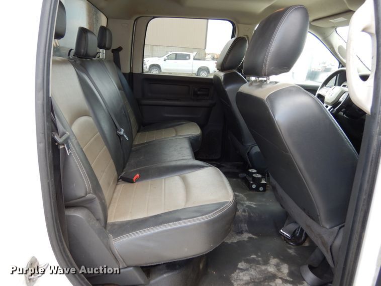 image for item KI9554 2011 Dodge Ram 5500 Heavy Duty  Crew Cab dump truck