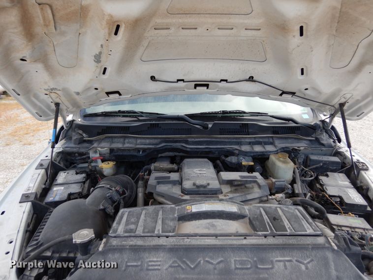 image for item KI9554 2011 Dodge Ram 5500 Heavy Duty  Crew Cab dump truck