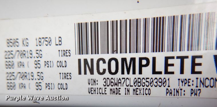 image for item KI9554 2011 Dodge Ram 5500 Heavy Duty  Crew Cab dump truck