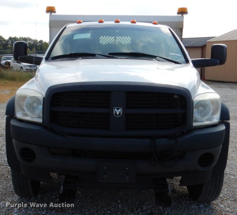 image for item KI9555 2009 Dodge Ram 5500 Heavy Duty  Quad Cab dump truck