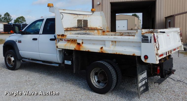 image for item KI9555 2009 Dodge Ram 5500 Heavy Duty  Quad Cab dump truck