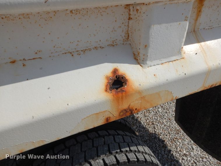 image for item KI9555 2009 Dodge Ram 5500 Heavy Duty  Quad Cab dump truck