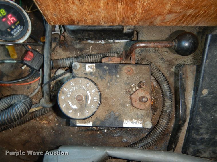 image for item KI9555 2009 Dodge Ram 5500 Heavy Duty  Quad Cab dump truck