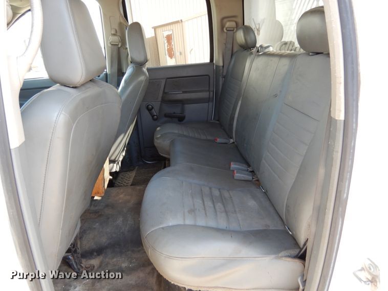 image for item KI9555 2009 Dodge Ram 5500 Heavy Duty  Quad Cab dump truck