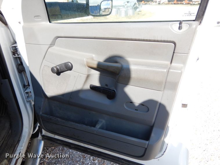 image for item KI9555 2009 Dodge Ram 5500 Heavy Duty  Quad Cab dump truck