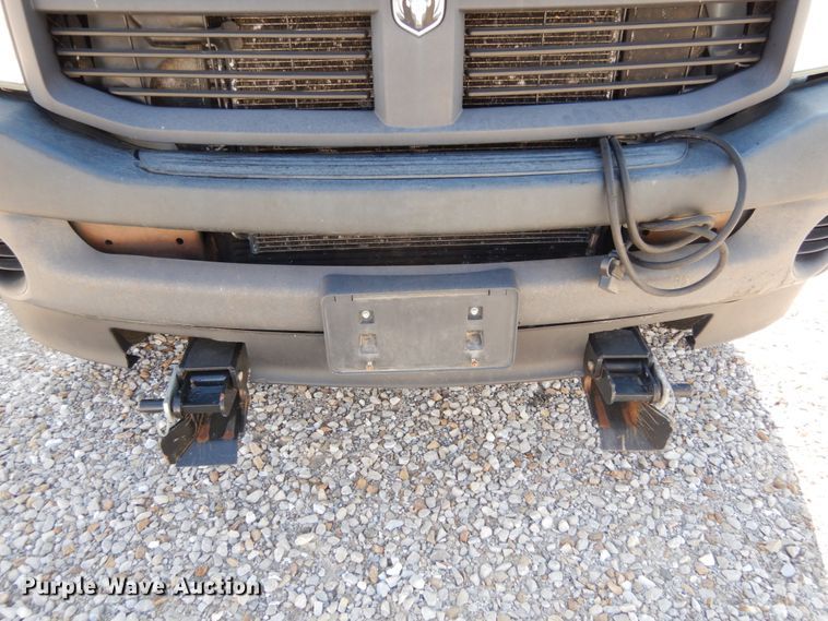 image for item KI9555 2009 Dodge Ram 5500 Heavy Duty  Quad Cab dump truck