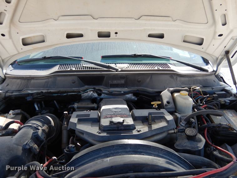 image for item KI9555 2009 Dodge Ram 5500 Heavy Duty  Quad Cab dump truck