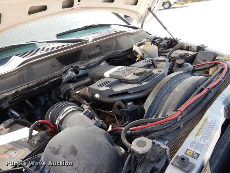 image for item KI9555 2009 Dodge Ram 5500 Heavy Duty  Quad Cab dump truck