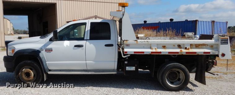 image for item KI9556 2009 Dodge Ram 5500 Heavy Duty  Quad Cab dump truck