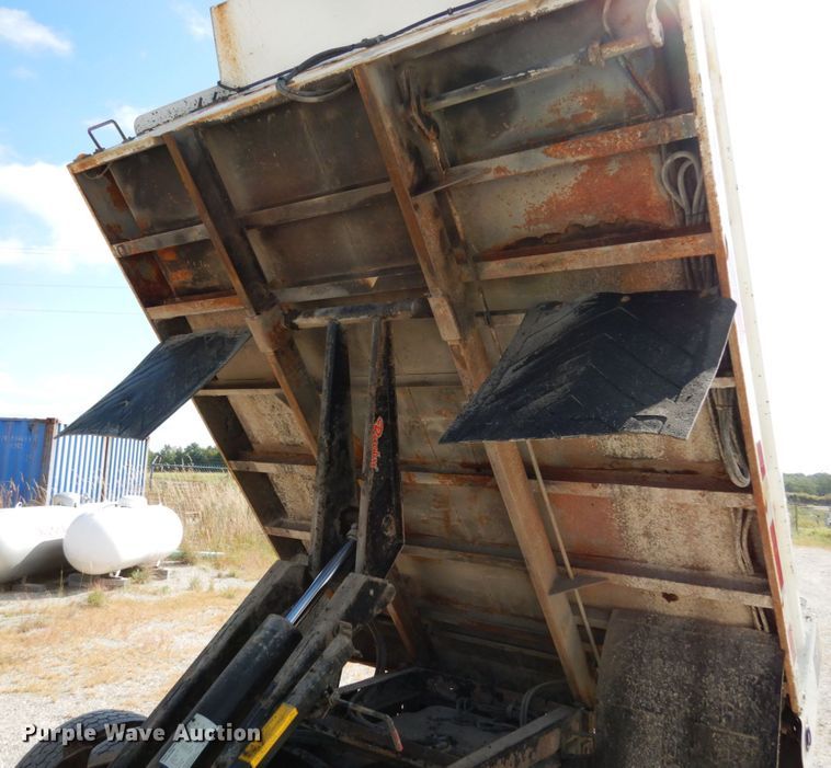 image for item KI9556 2009 Dodge Ram 5500 Heavy Duty  Quad Cab dump truck