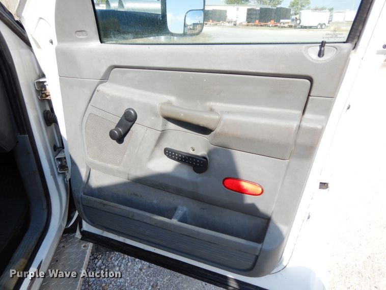 image for item KI9556 2009 Dodge Ram 5500 Heavy Duty  Quad Cab dump truck