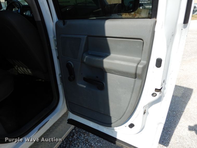 image for item KI9556 2009 Dodge Ram 5500 Heavy Duty  Quad Cab dump truck