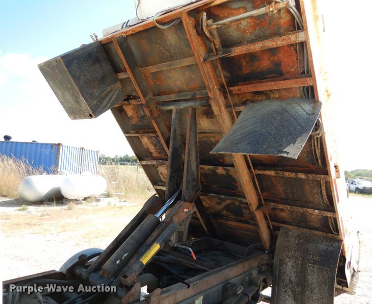 image for item KI9557 2009 Dodge Ram 5500 Heavy Duty  Quad Cab dump truck