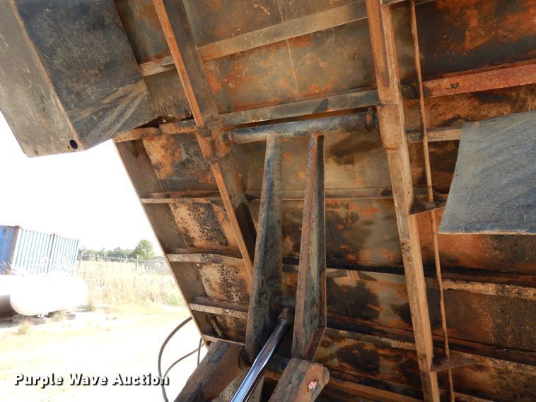 image for item KI9557 2009 Dodge Ram 5500 Heavy Duty  Quad Cab dump truck