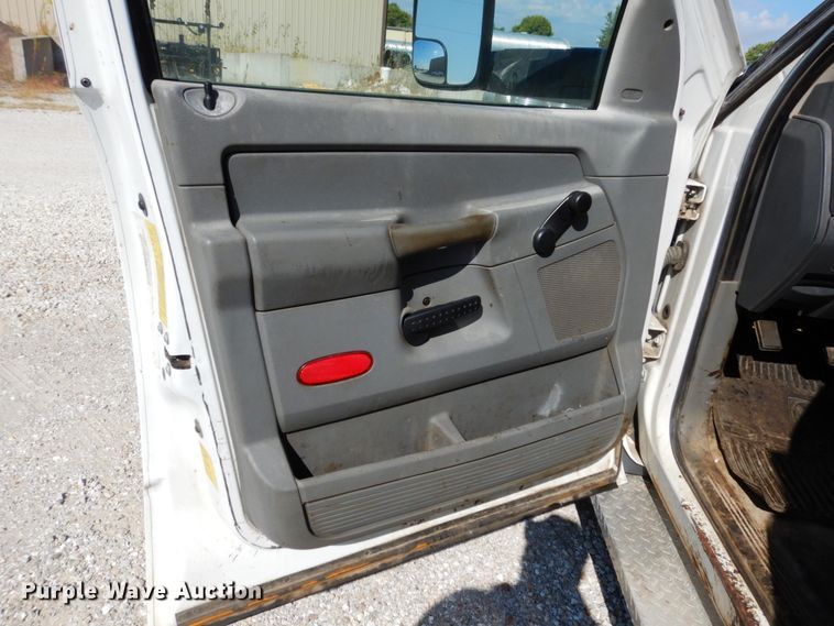 image for item KI9557 2009 Dodge Ram 5500 Heavy Duty  Quad Cab dump truck