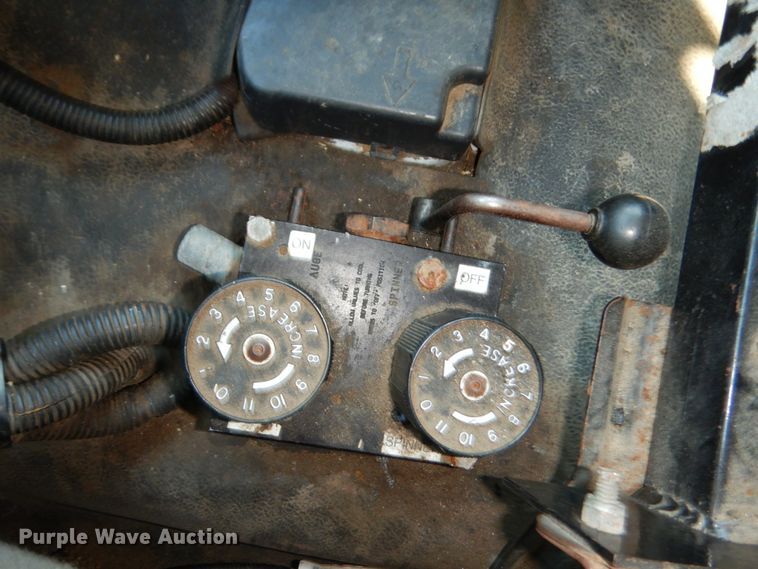 image for item KI9557 2009 Dodge Ram 5500 Heavy Duty  Quad Cab dump truck