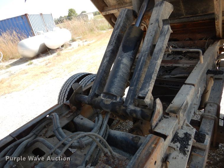 image for item KI9558 2009 Dodge Ram 5500 Heavy Duty  Quad Cab dump truck