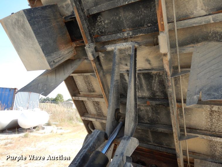 image for item KI9558 2009 Dodge Ram 5500 Heavy Duty  Quad Cab dump truck