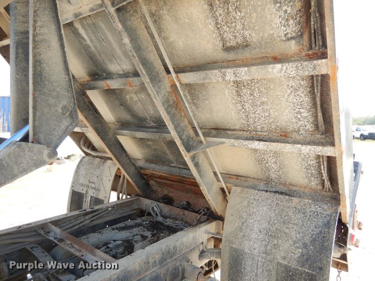 image for item KI9558 2009 Dodge Ram 5500 Heavy Duty  Quad Cab dump truck